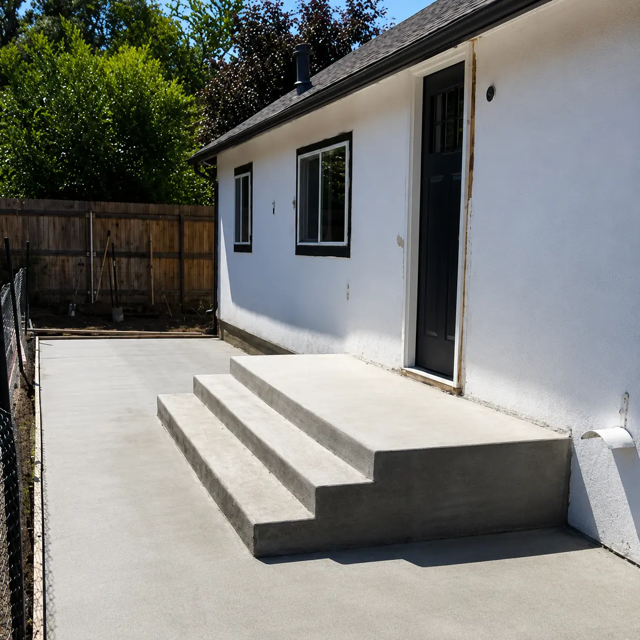 Concrete pad and entry steps